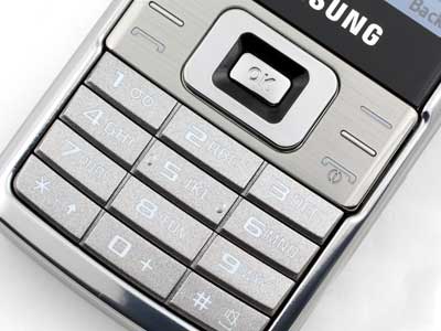 samsung_l700_04.jpg