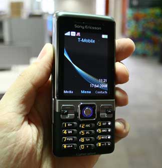 sonyericsson_c702_02.jpg