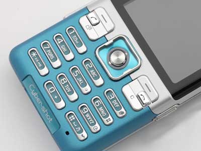 sonyericsson_c702_04.jpg
