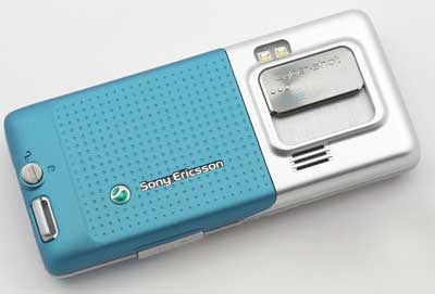 sonyericsson_c702_06.jpg